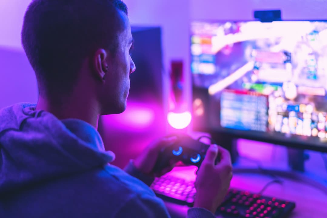 Next-Level Gaming: Kratom, VR, and Esports Trends to Watch for in 2024
