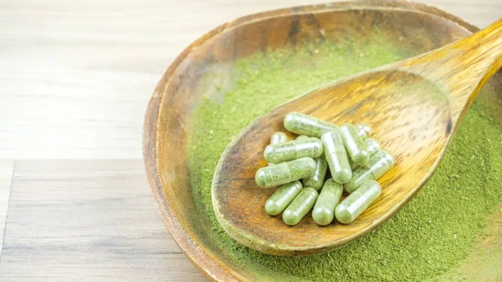 Kratom comes in both capsule and powder varieties.