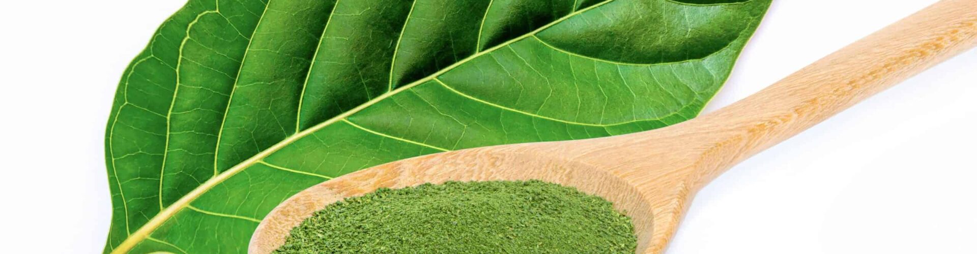 Kratom transformation, from leaf to capsule.