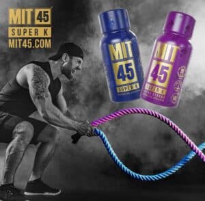 A man exercising moving two ropes with the strength of MIT45 Super K Special Edition and MIT45 Super K Extra Strong.